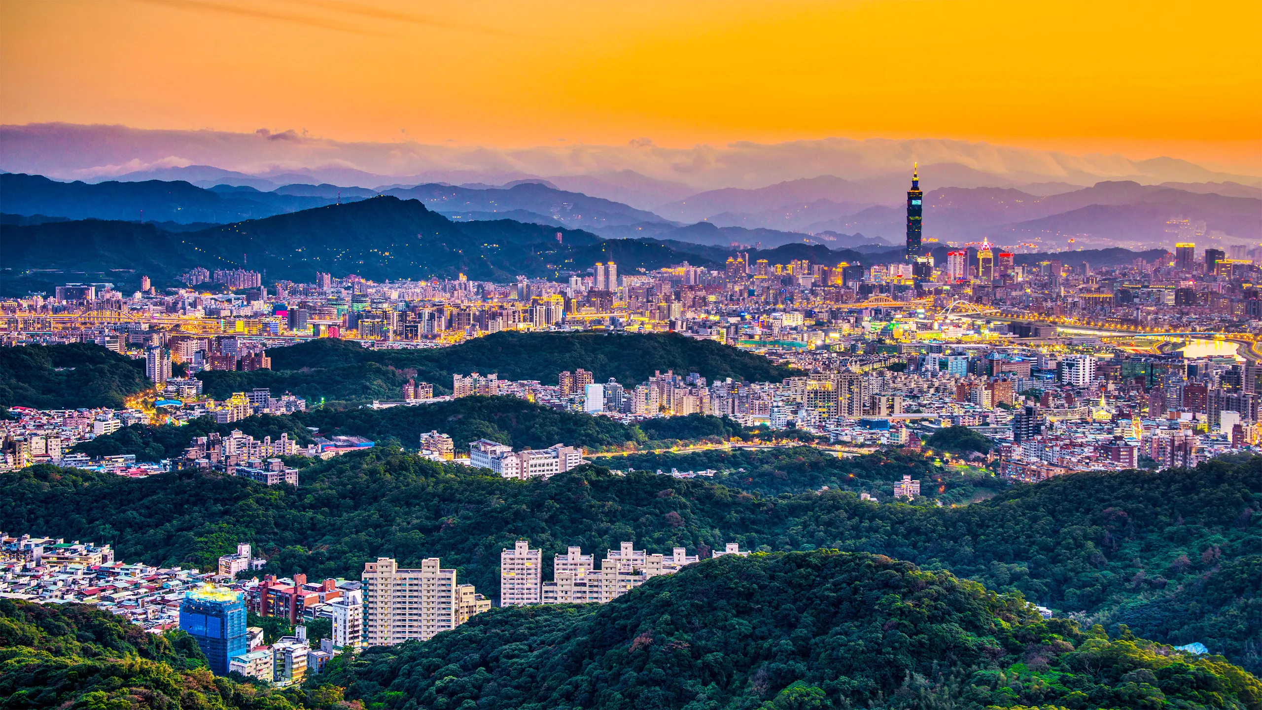Taipei city skyline at evening with Taipei 101